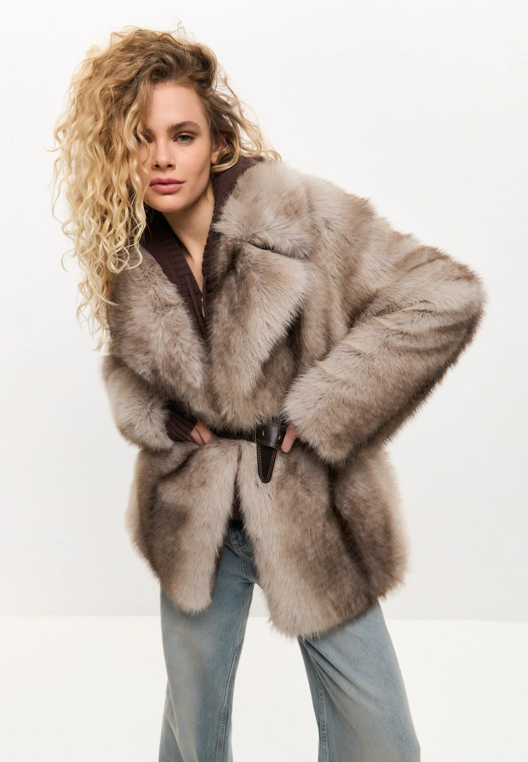 Elegant Brown Faux Fur Coat - Luxurious Winter Outerwear for Women - Brown