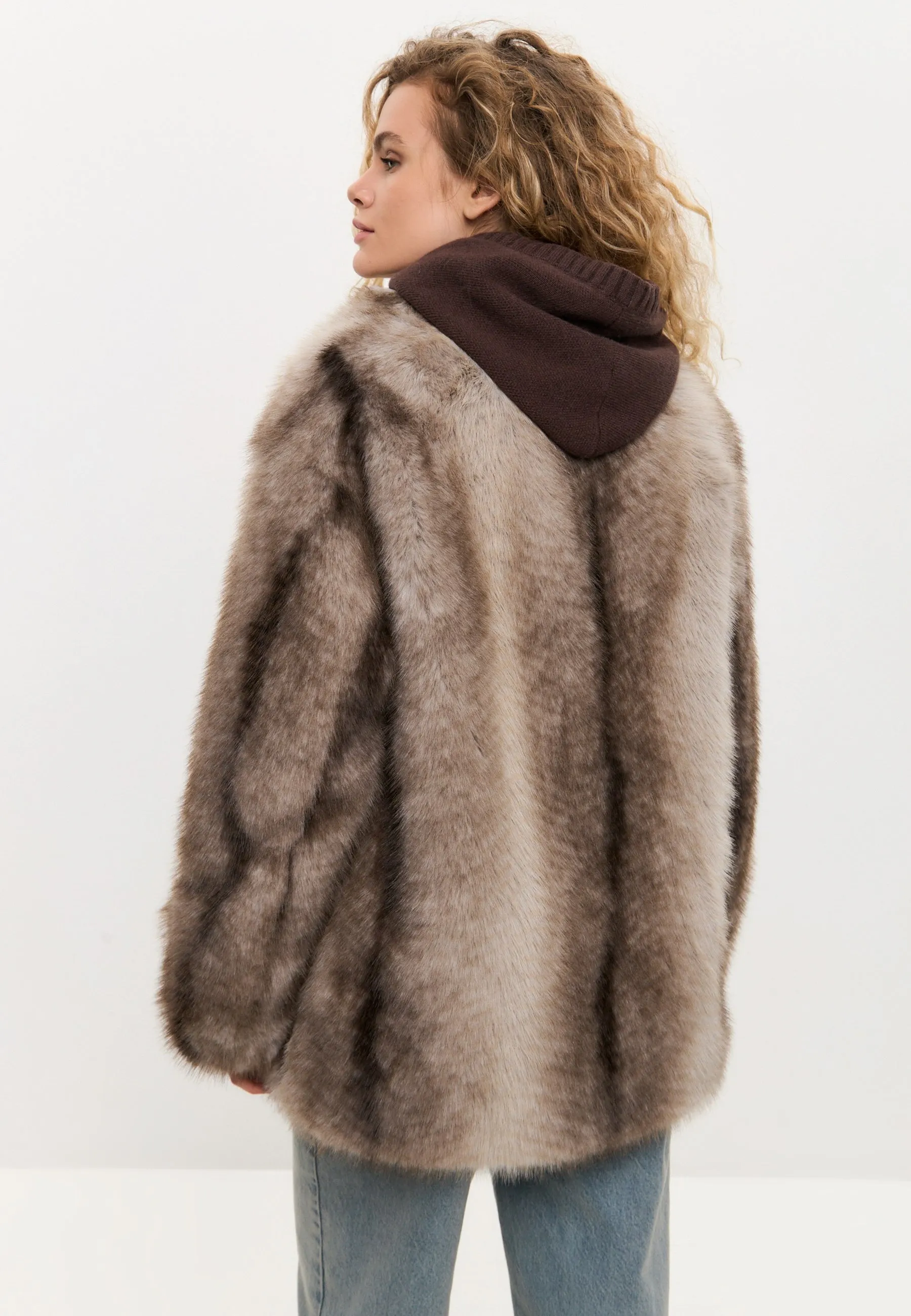 Elegant Brown Faux Fur Coat - Luxurious Winter Outerwear for Women - Brown