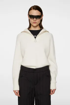 Finja Zip Sweater